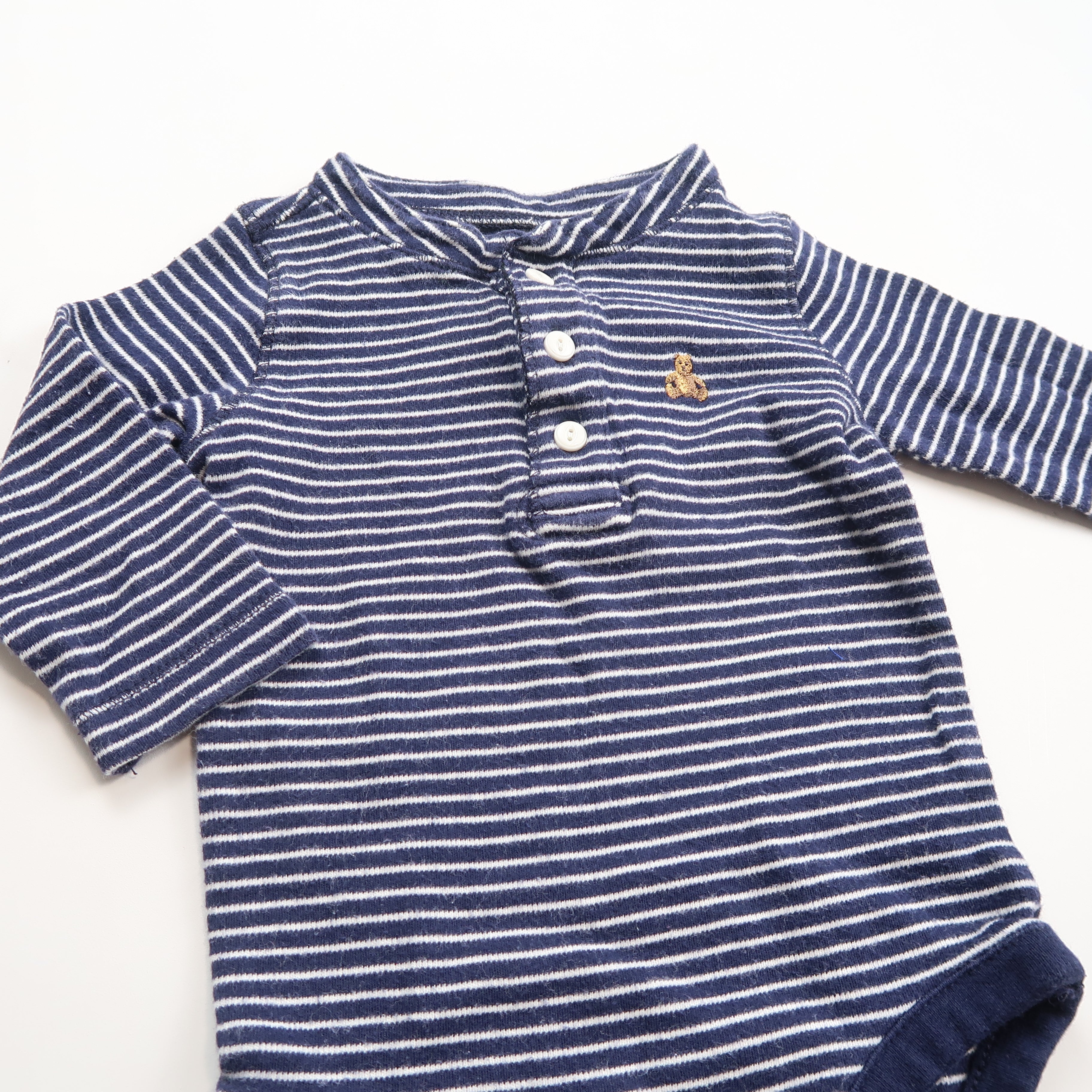 Gap - Onesie (3-6M)
