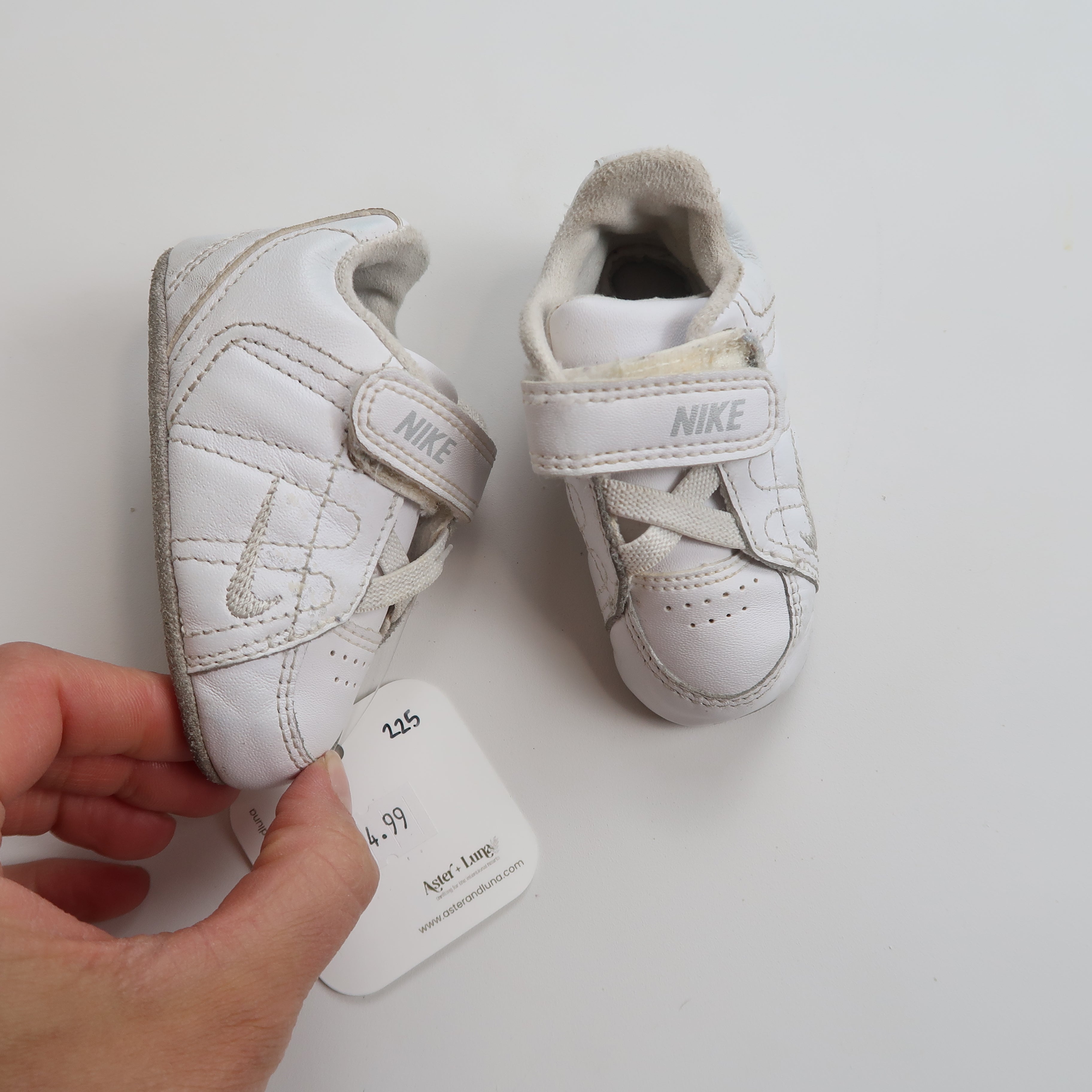 Nike - Shoes (Shoes - 2)