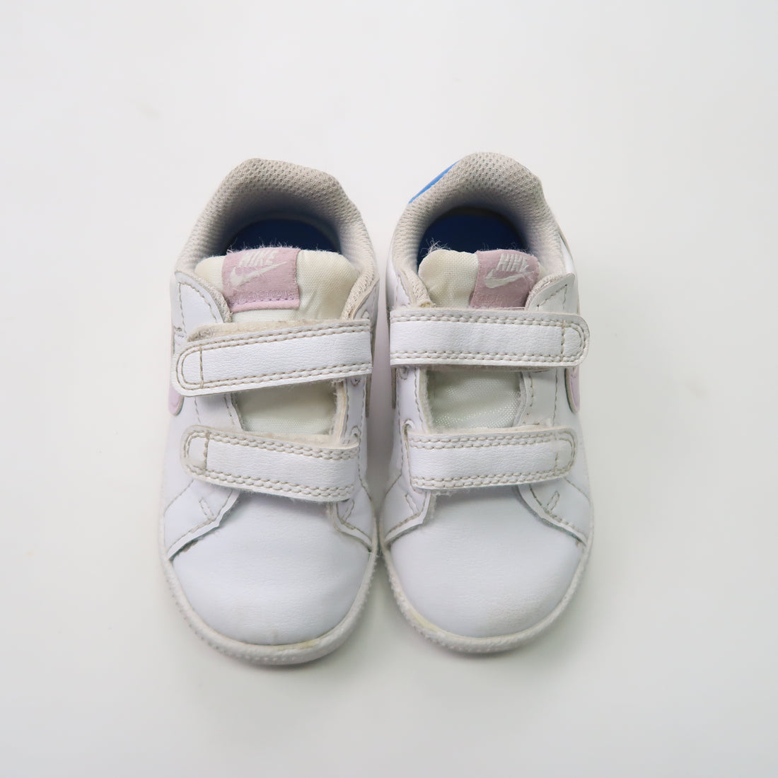 Nike - Shoes (Shoes - 5.5)