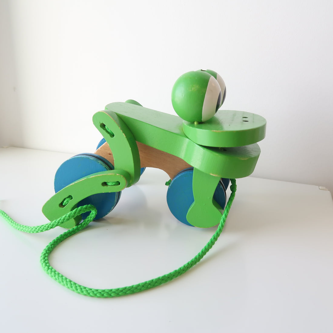 Melissa & Doug - Frolicking Frog Pull Toy *no shipping