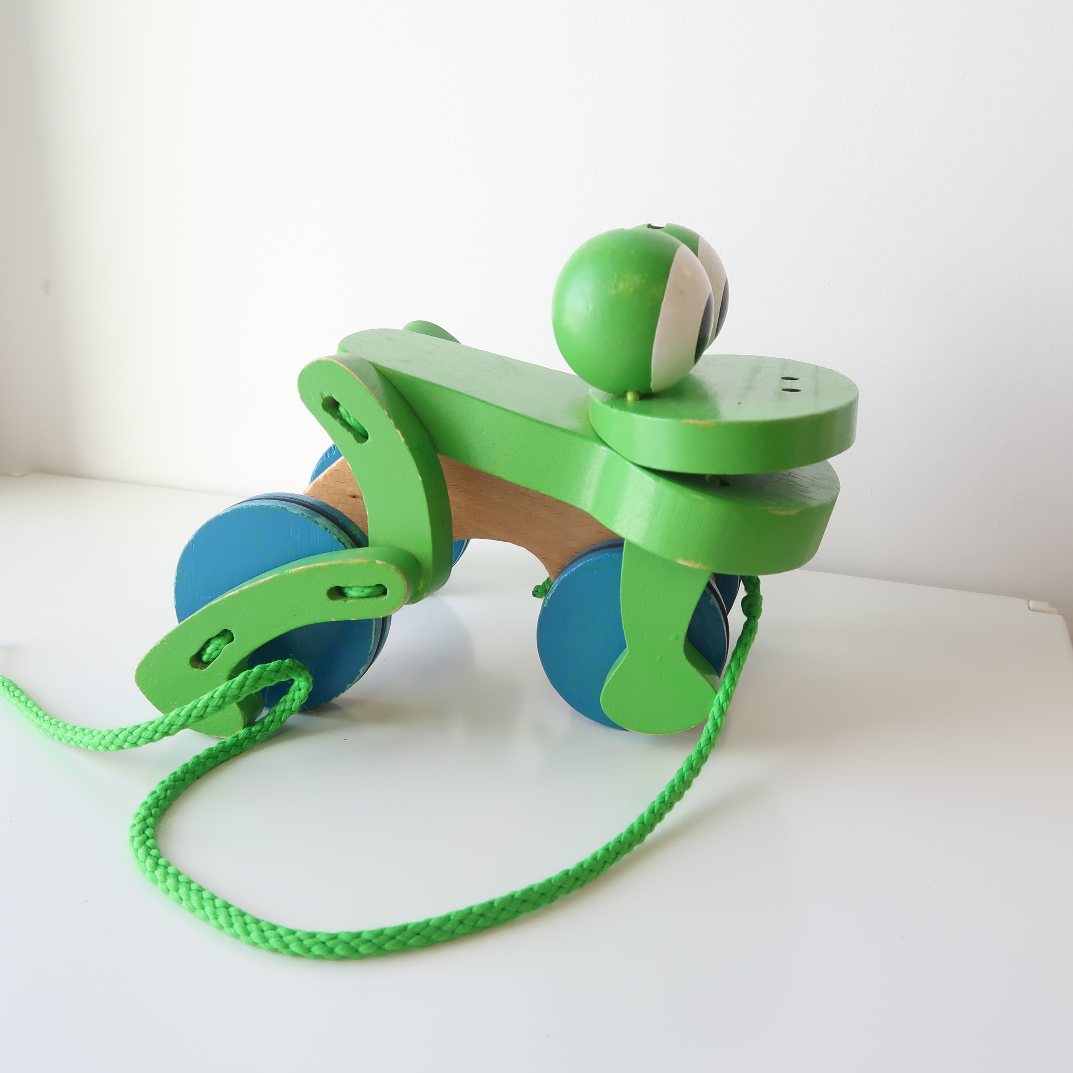 Melissa & Doug - Frolicking Frog Pull Toy *no shipping