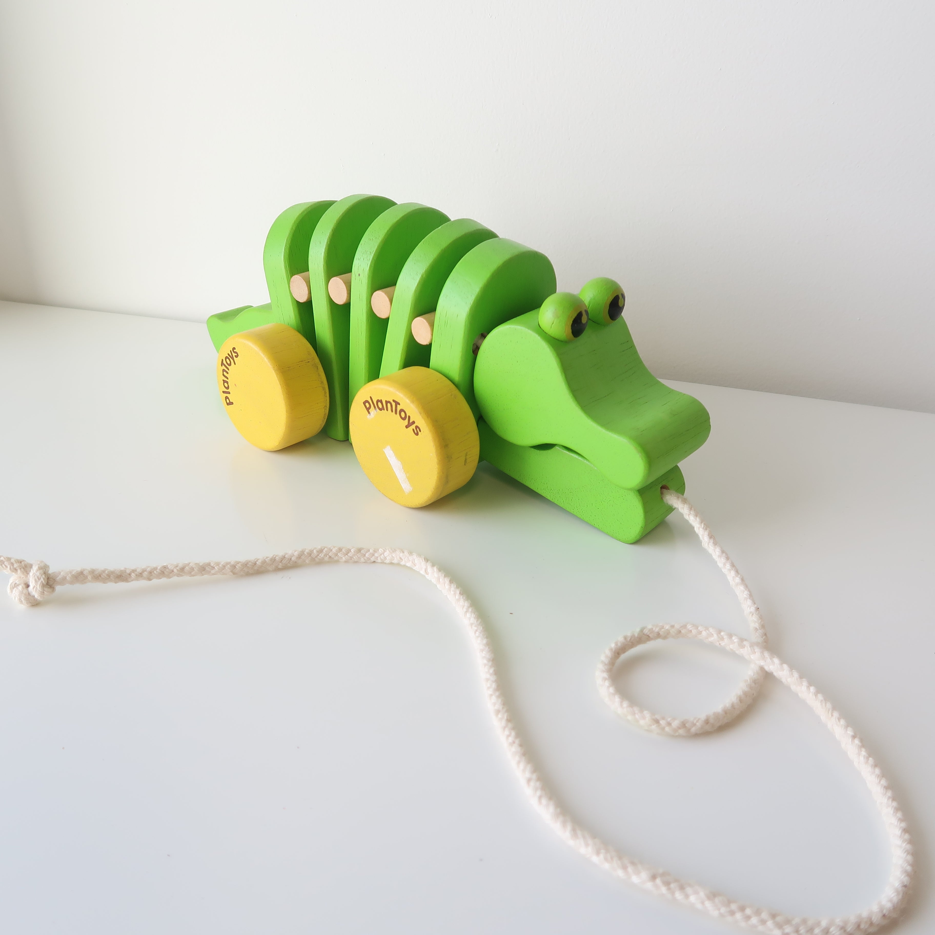 Plan Toys - Dancing Alligator (Wooden)