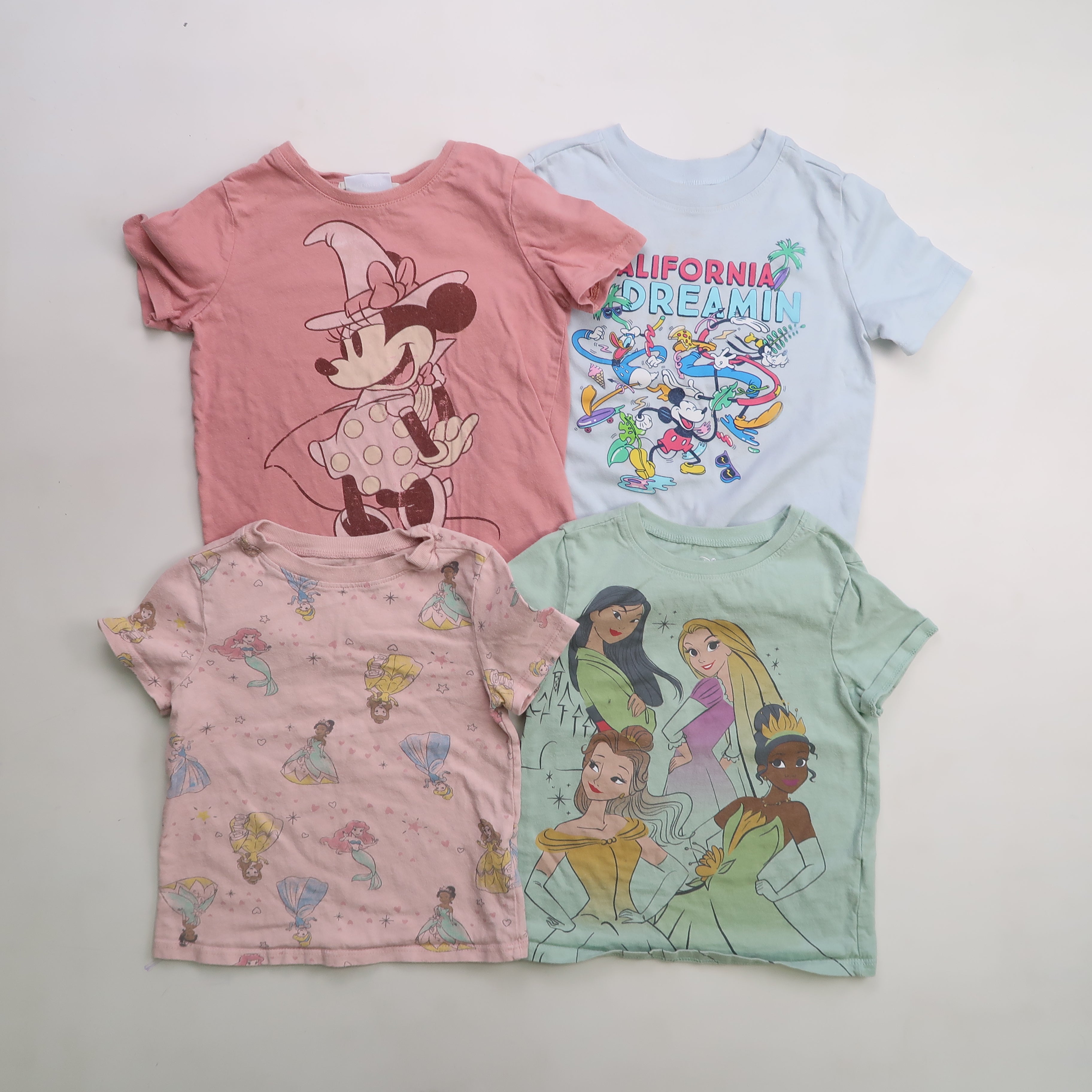 Character Set - T-Shirt (3/4Y) *gently used/playwear