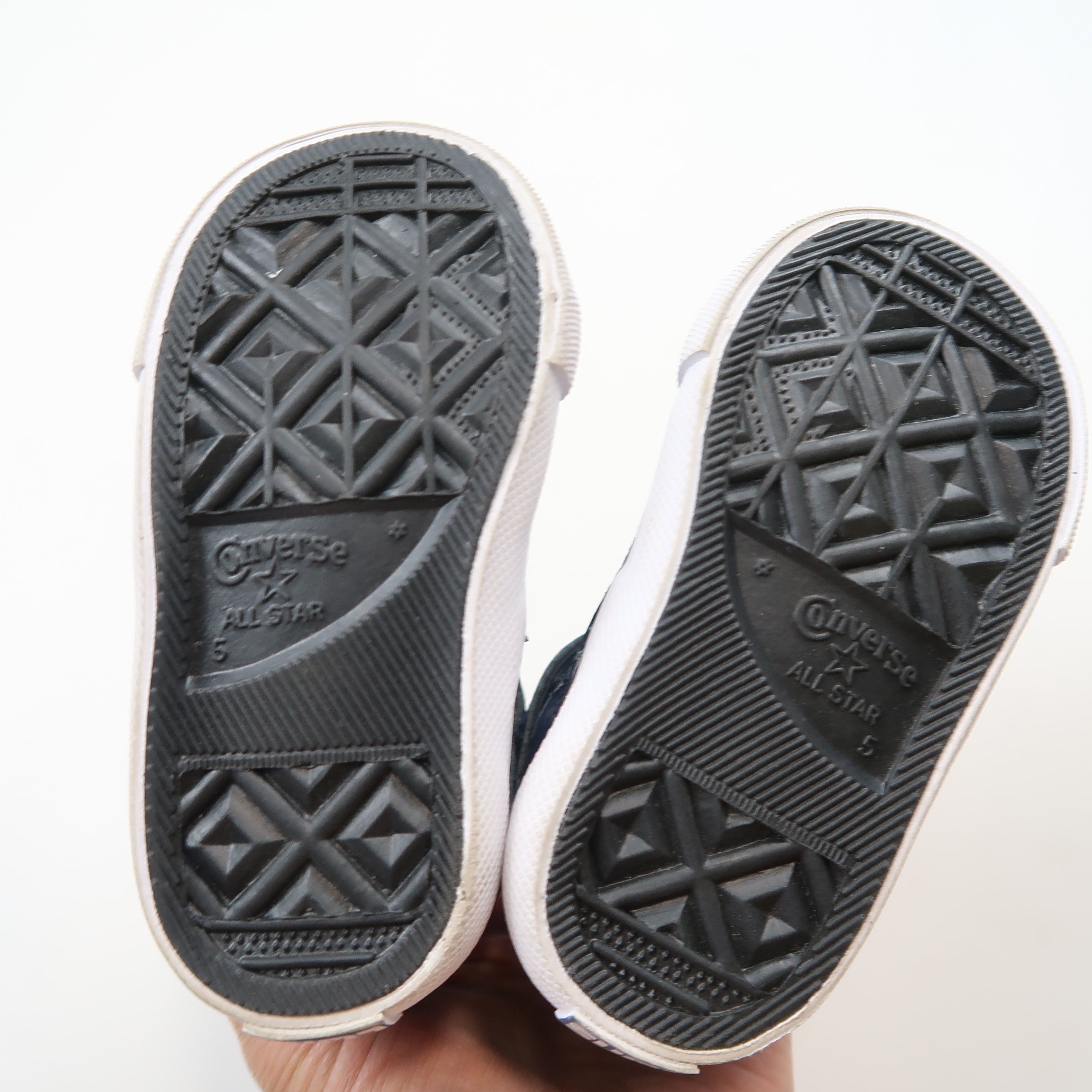 Converse - Shoes (Shoes - 5)