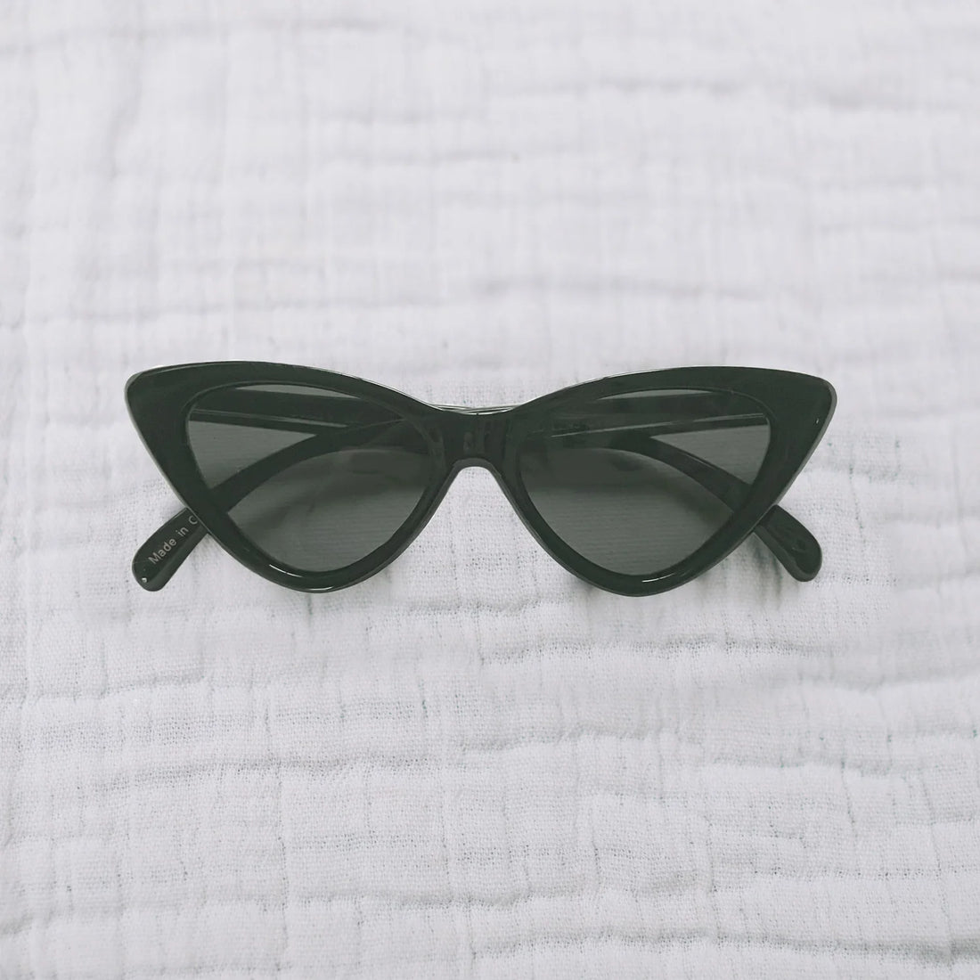 Honeysuckle Swim Co - Sunglasses (Cateye Black) 3-6Y