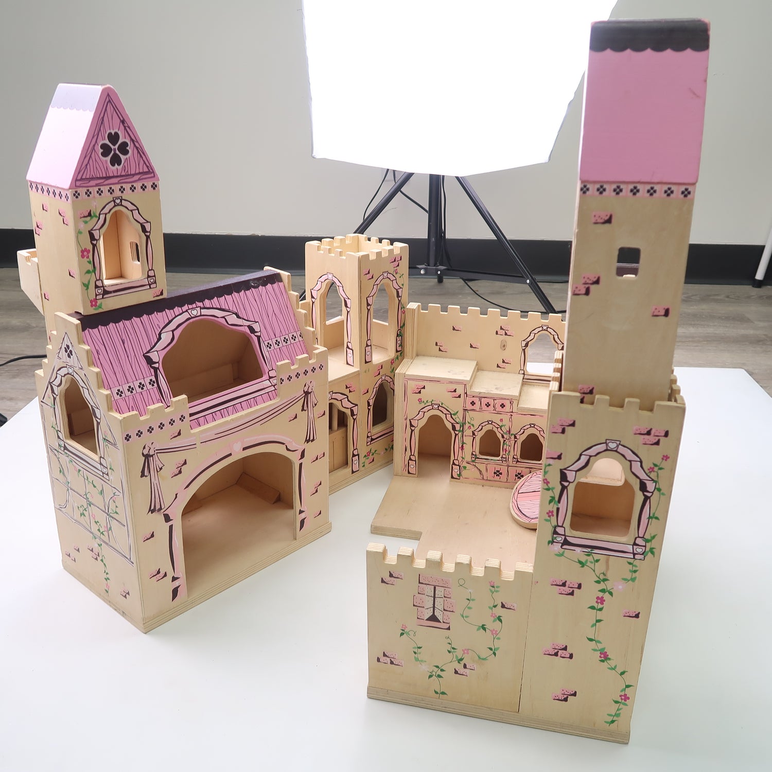 Melissa &amp; Doug - Folding Princess Castle *Pick Up Only