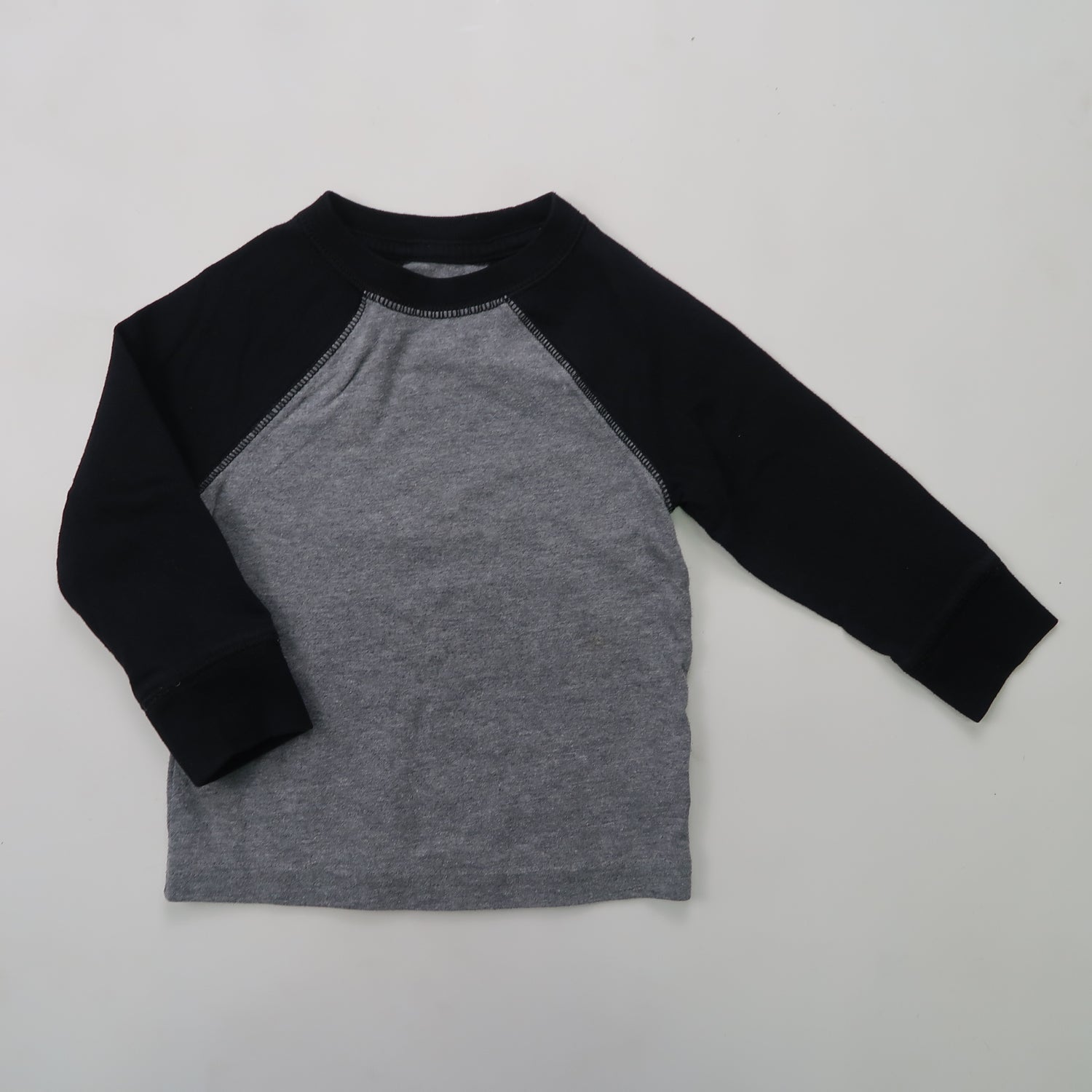 Cat &amp; Jack - Long Sleeve (12M) *wash wear