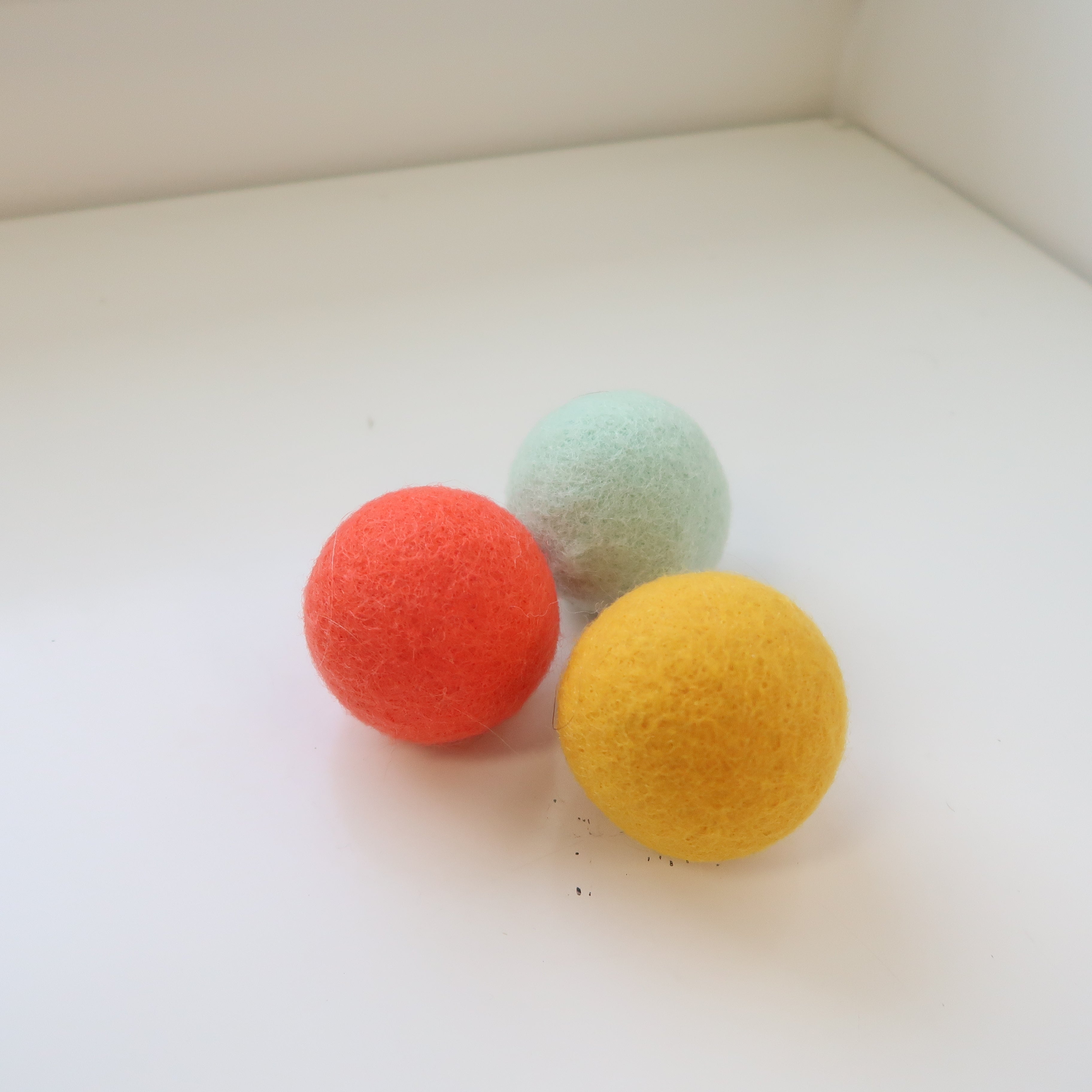 Lovevery - Felt Balls