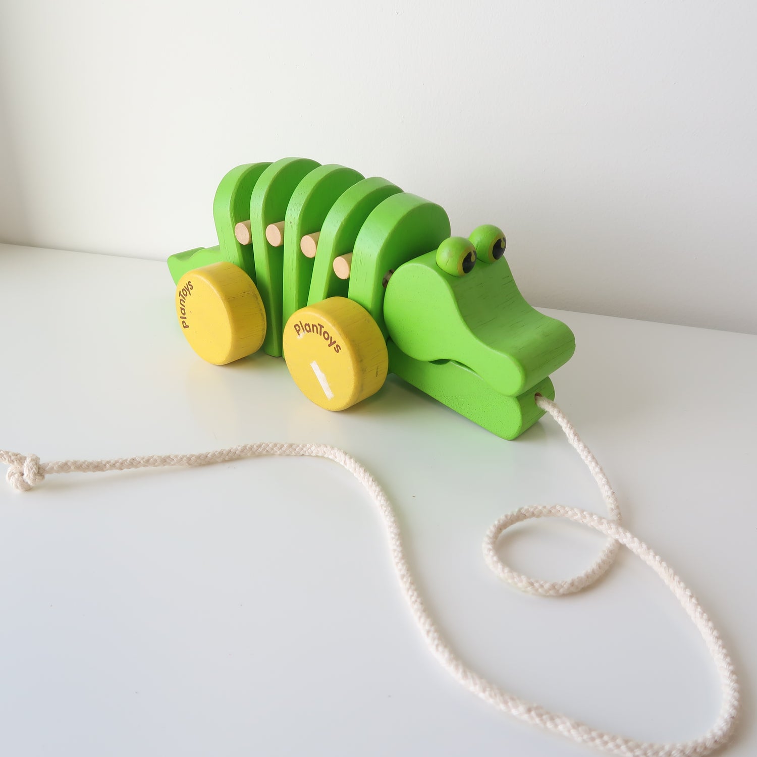 Plan Toys - Dancing Alligator (Wooden)
