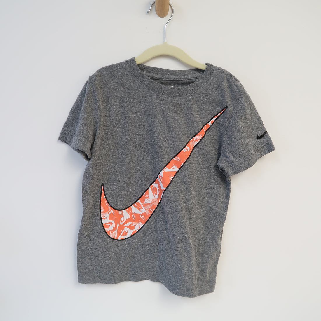 Nike - T-Shirt (6/7Y)