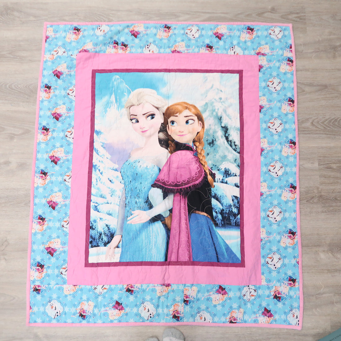 Handmade - Frozen Quilt (45.5&quot; x 53&quot;)