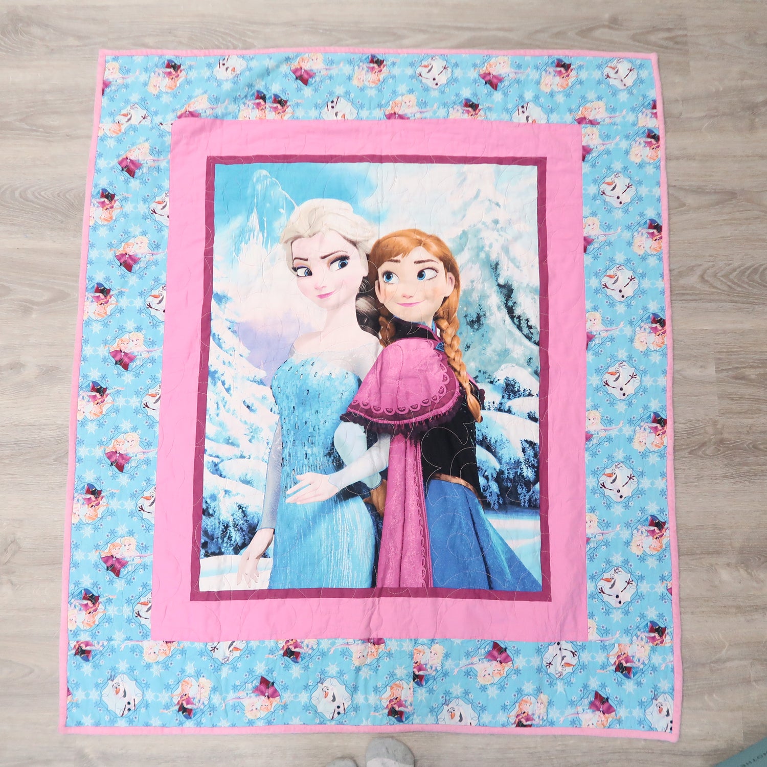 Handmade - Frozen Quilt (45.5&quot; x 53&quot;)