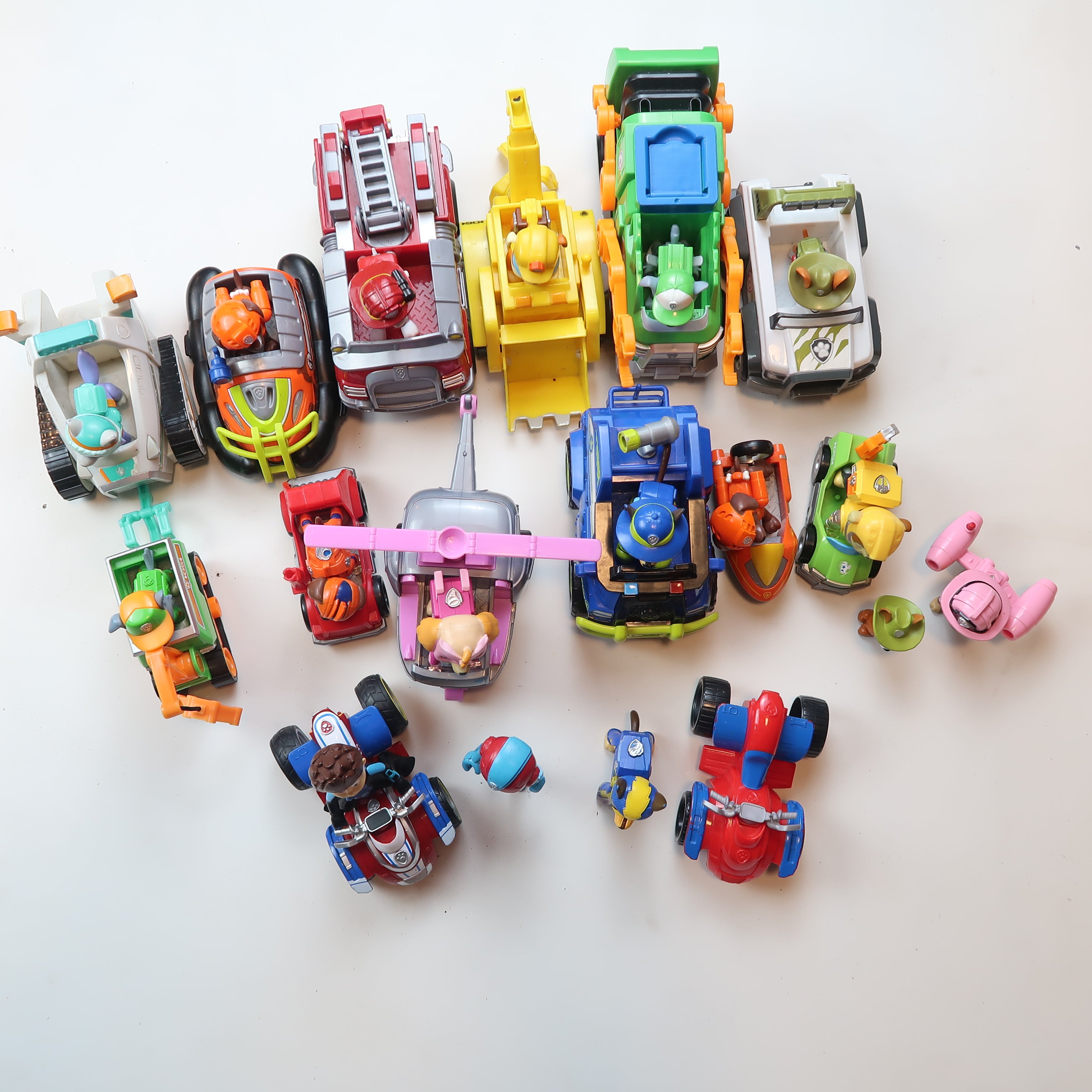 Paw Patrol - Large Vehicle and Character Set (Toy)