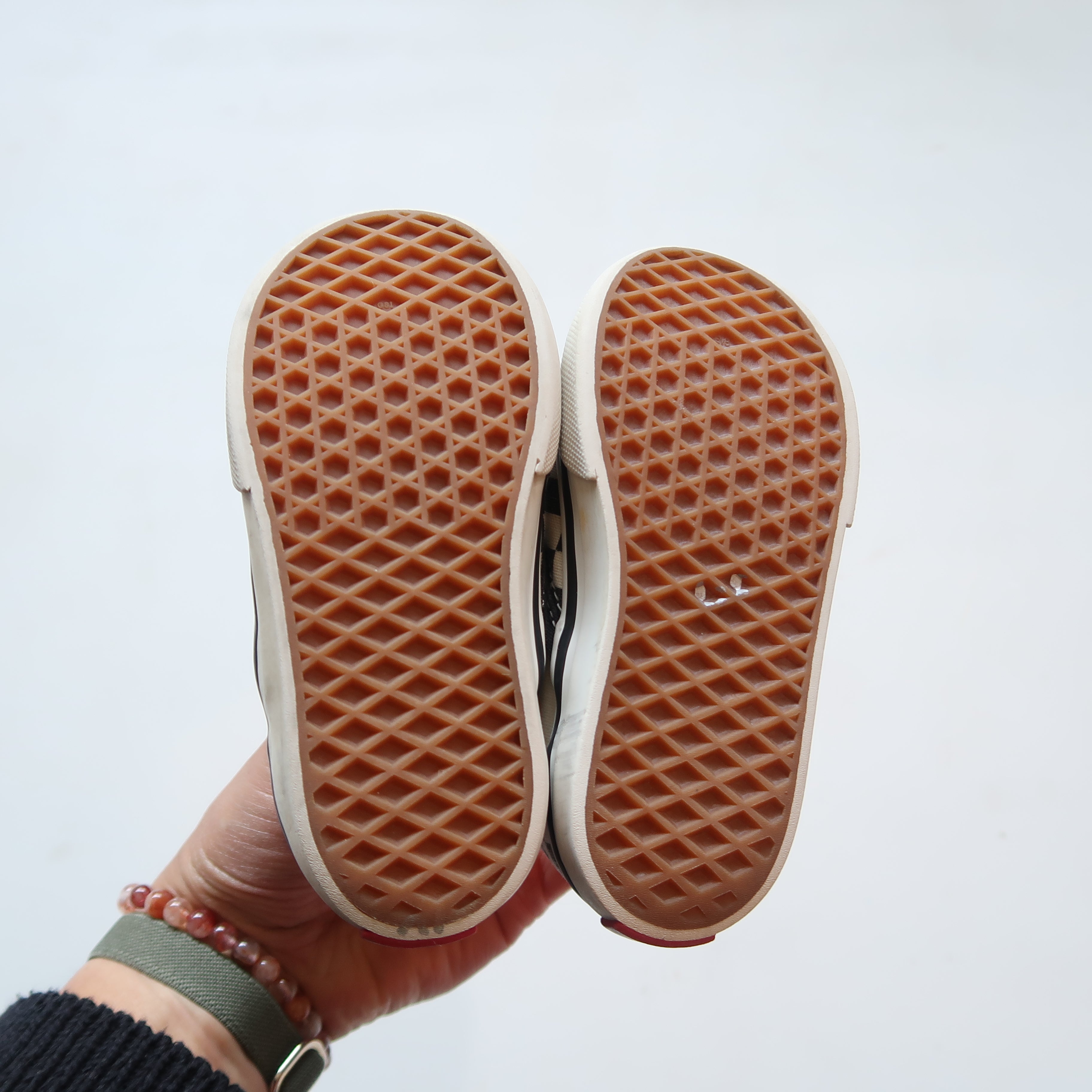 Vans - Shoes (Shoes - 6.5) *gently used