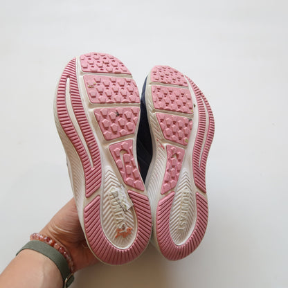 Nike - Shoes (Shoes - 12)
