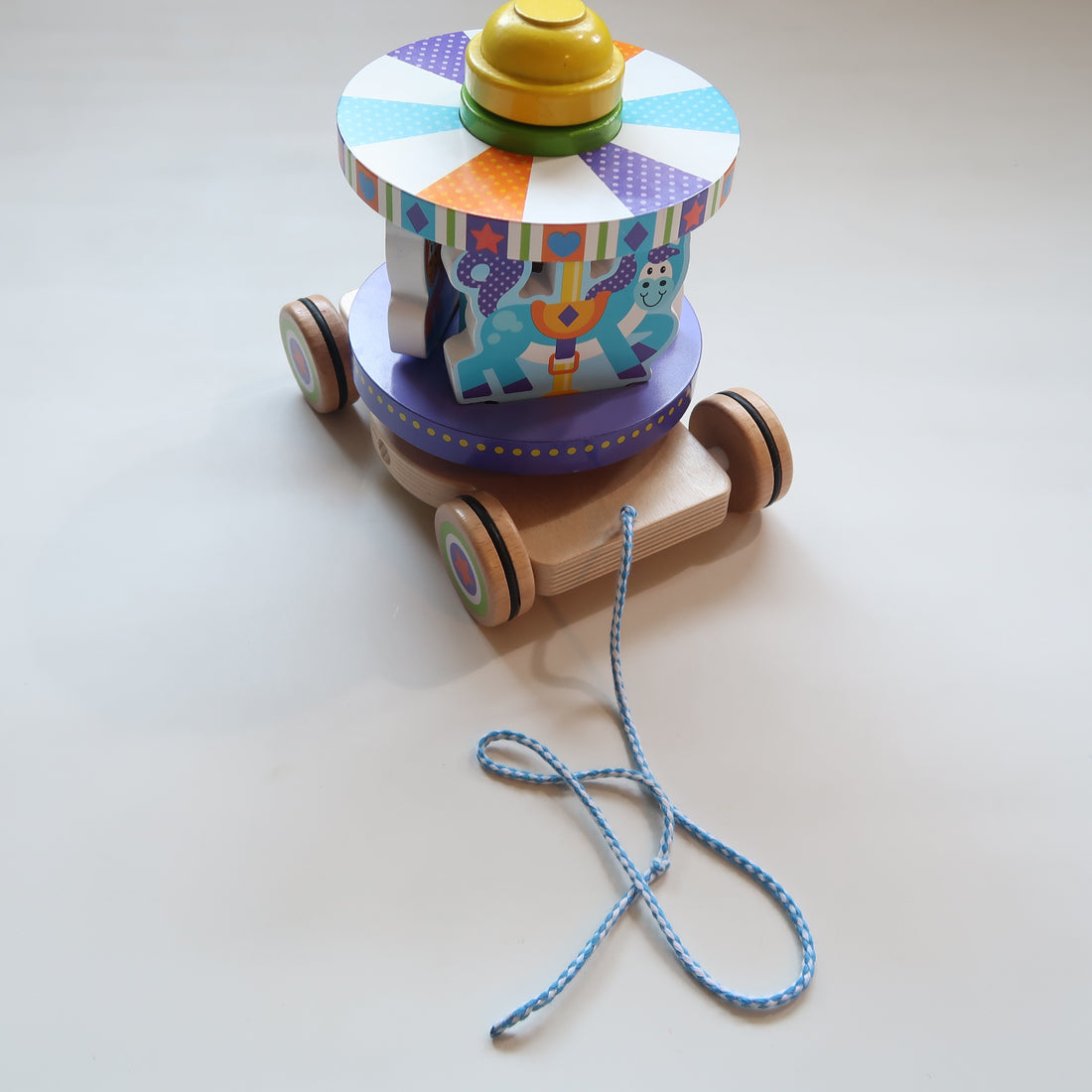 Melissa &amp; Doug - Pull Along Carousel Toy