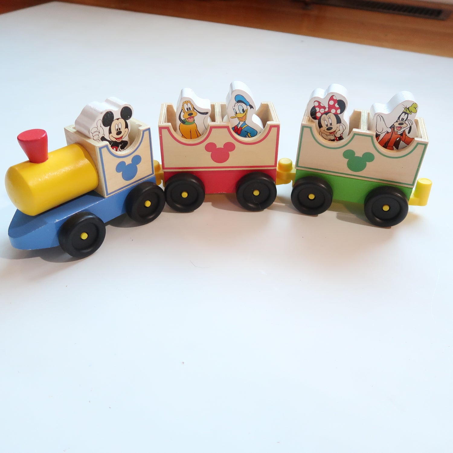 Melissa &amp; Doug - Mickey Train Set