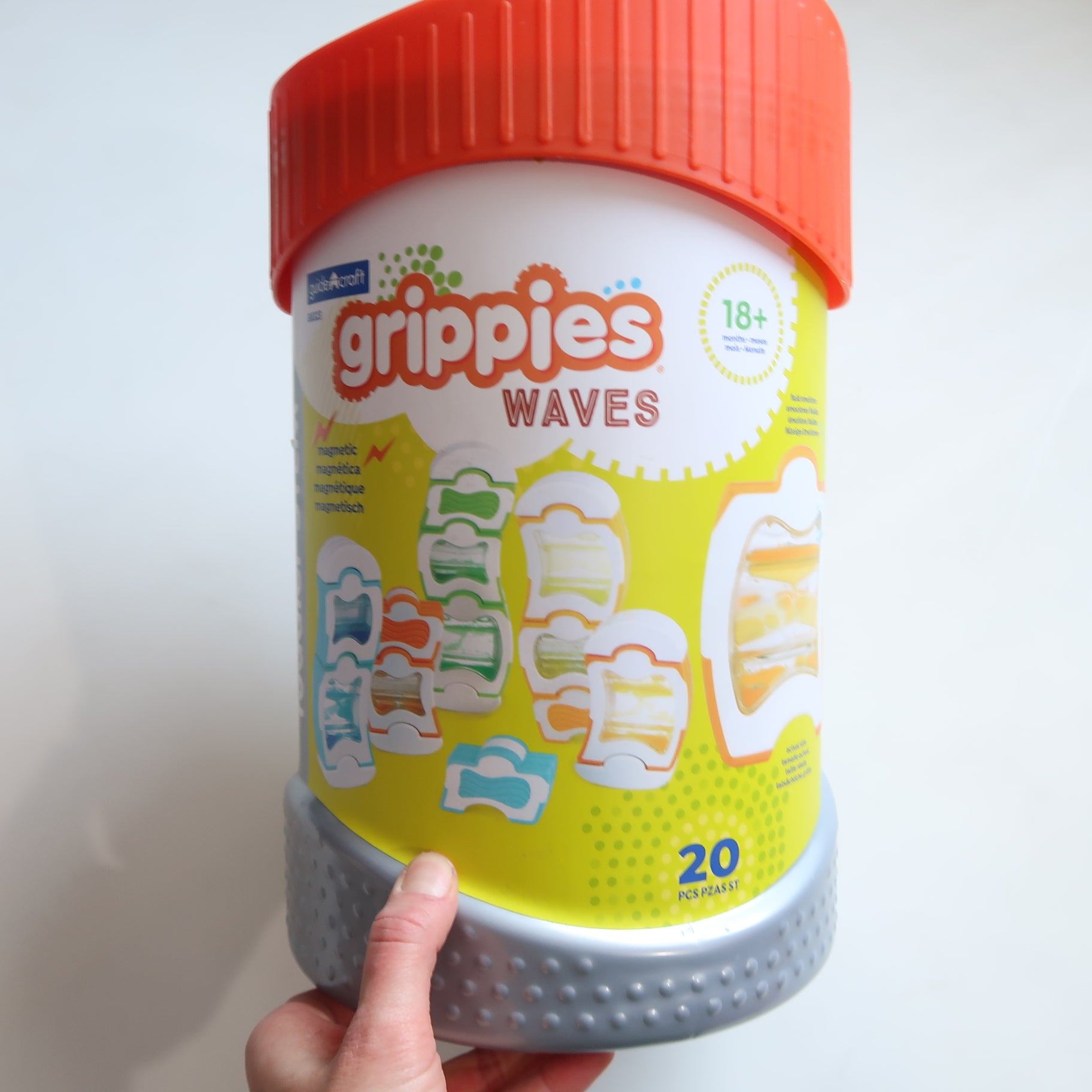 Guidecraft - Grippies Waves Magnetic Blocks *will not ship