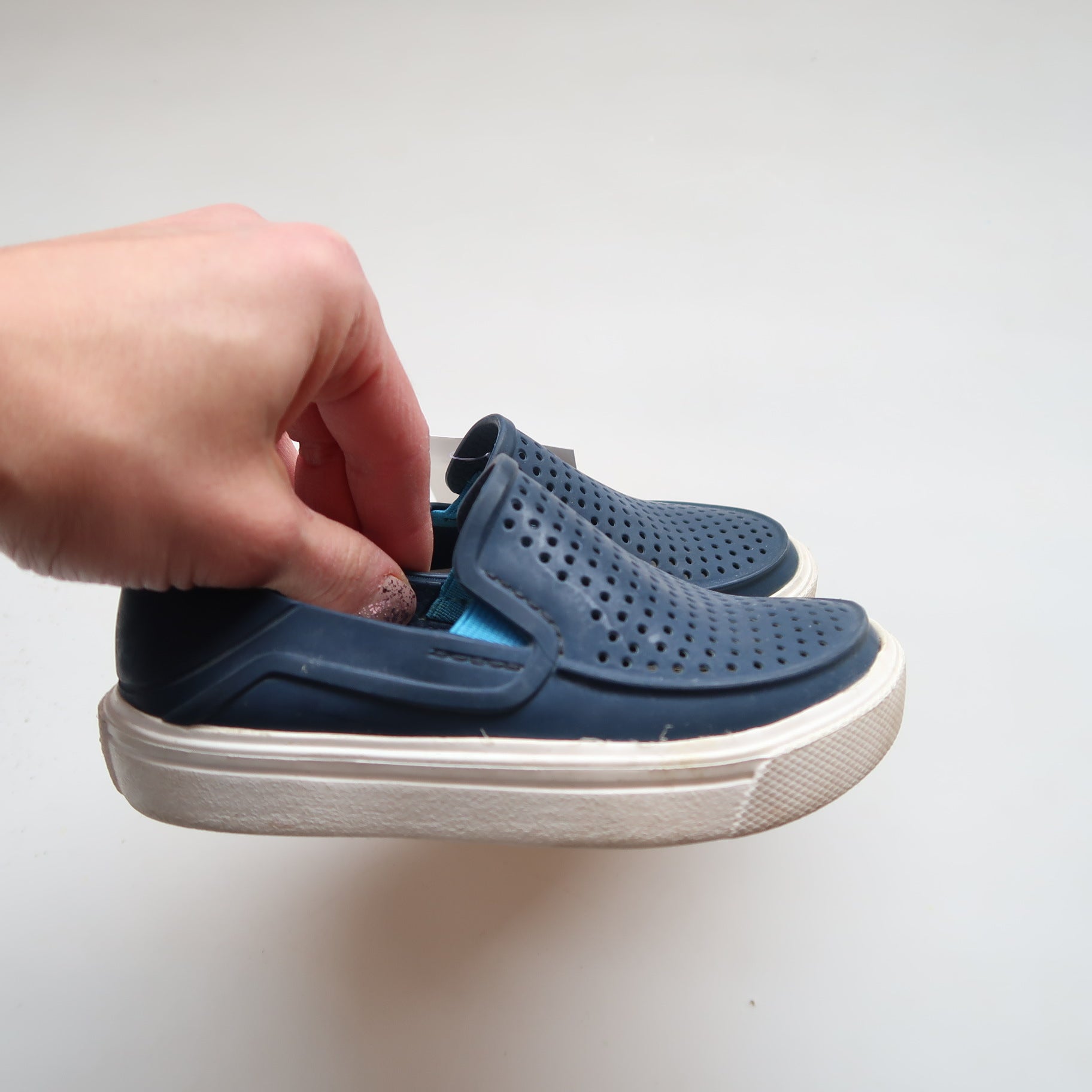 Crocs - Shoes (Shoes - 6/7)