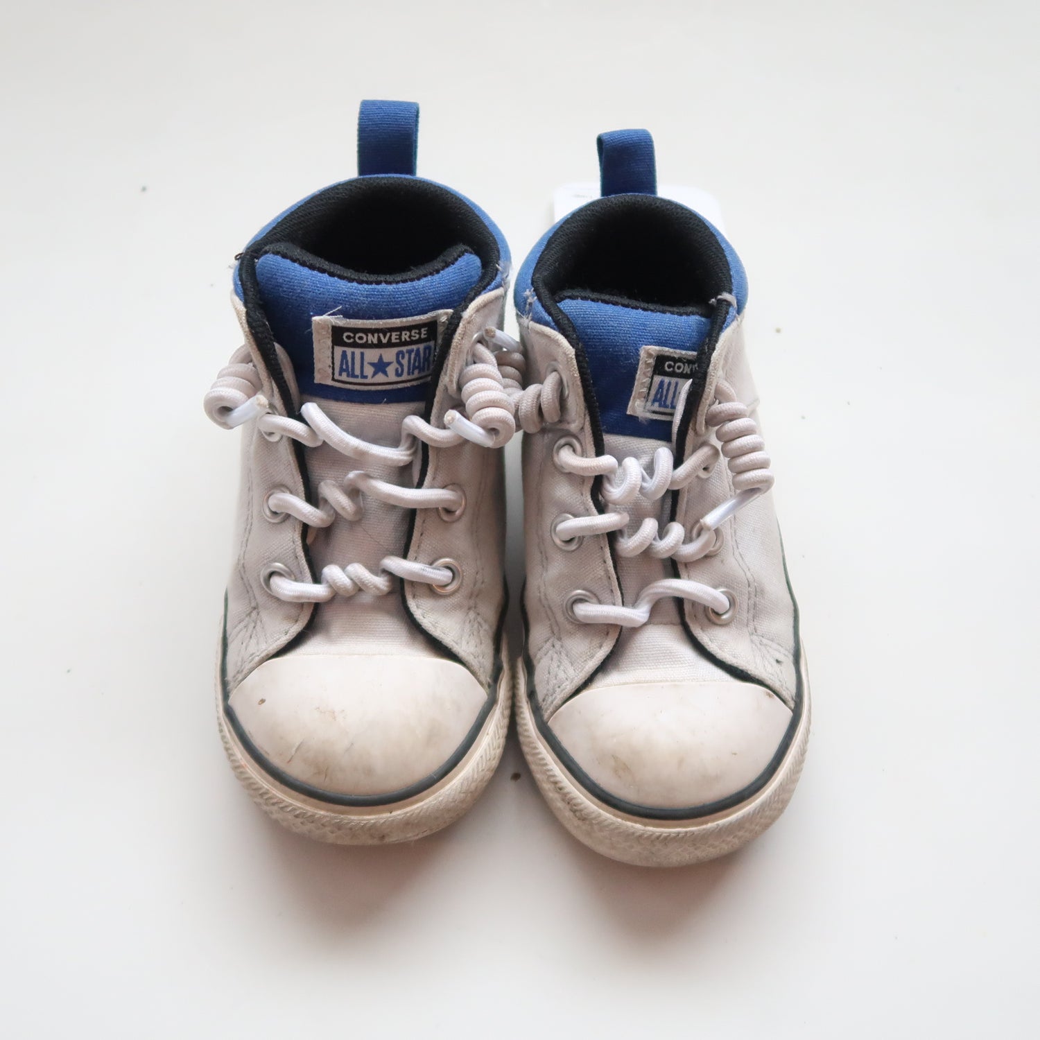 Converse - Shoes (Shoes - 7) *gently used
