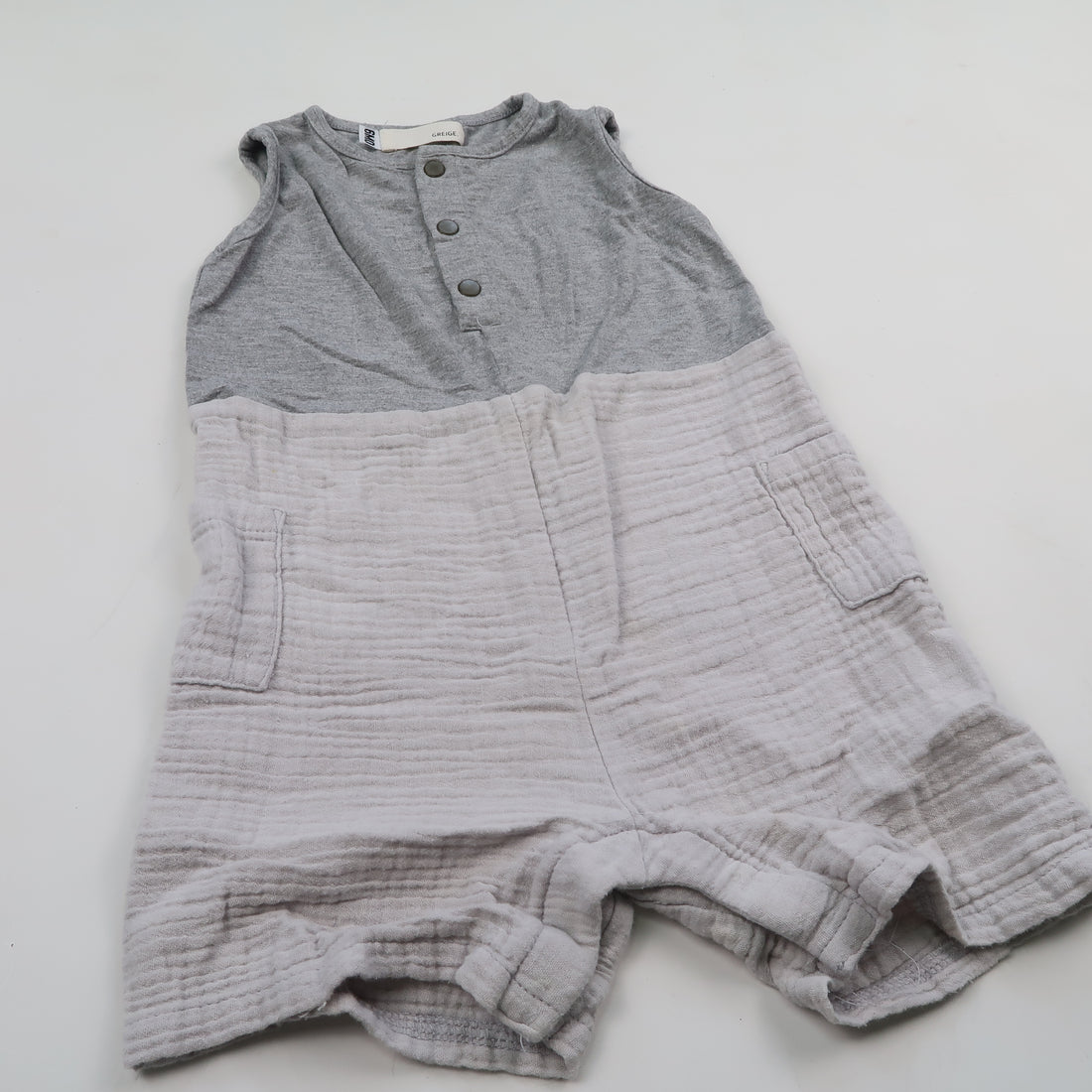 Greige - Romper (6M) *fits large