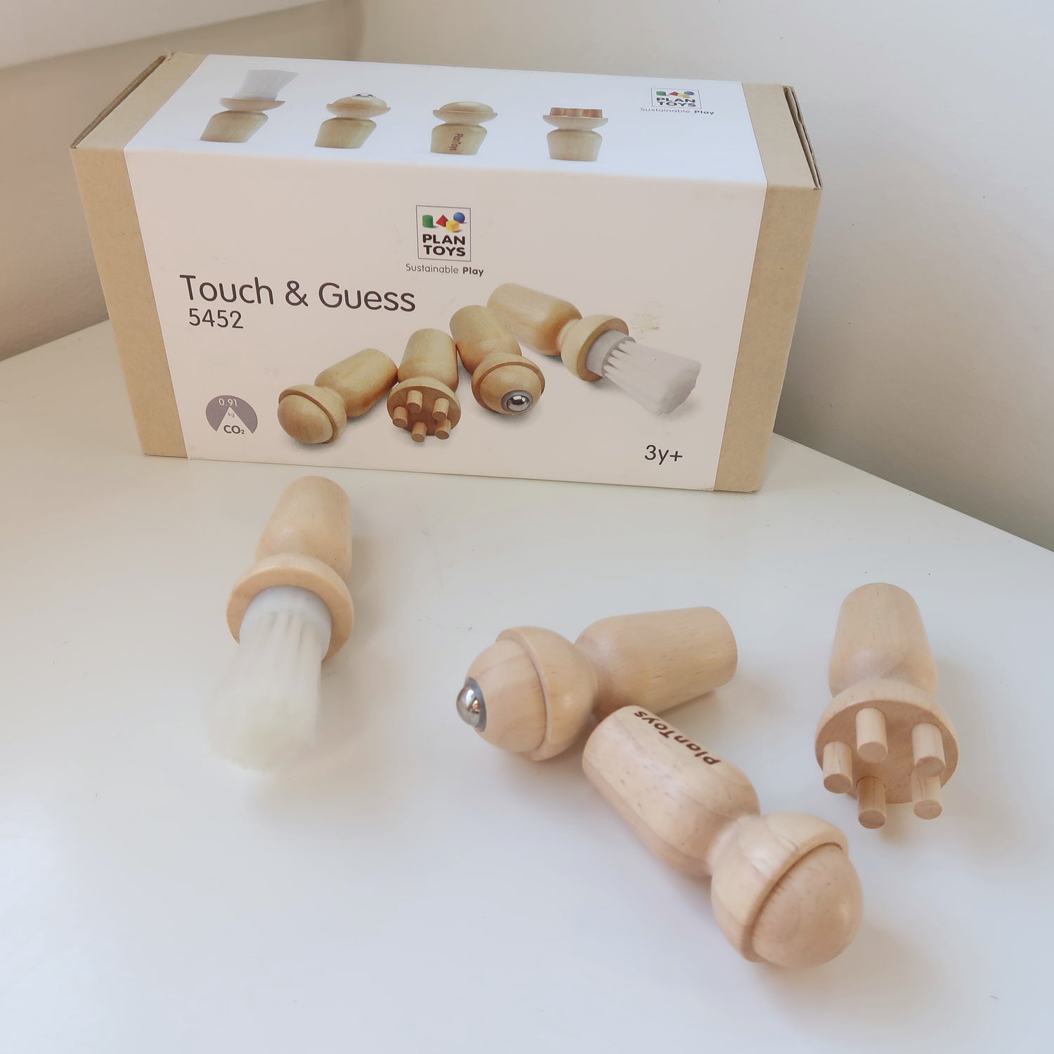 Plan Toys - Touch &amp; Guess Game