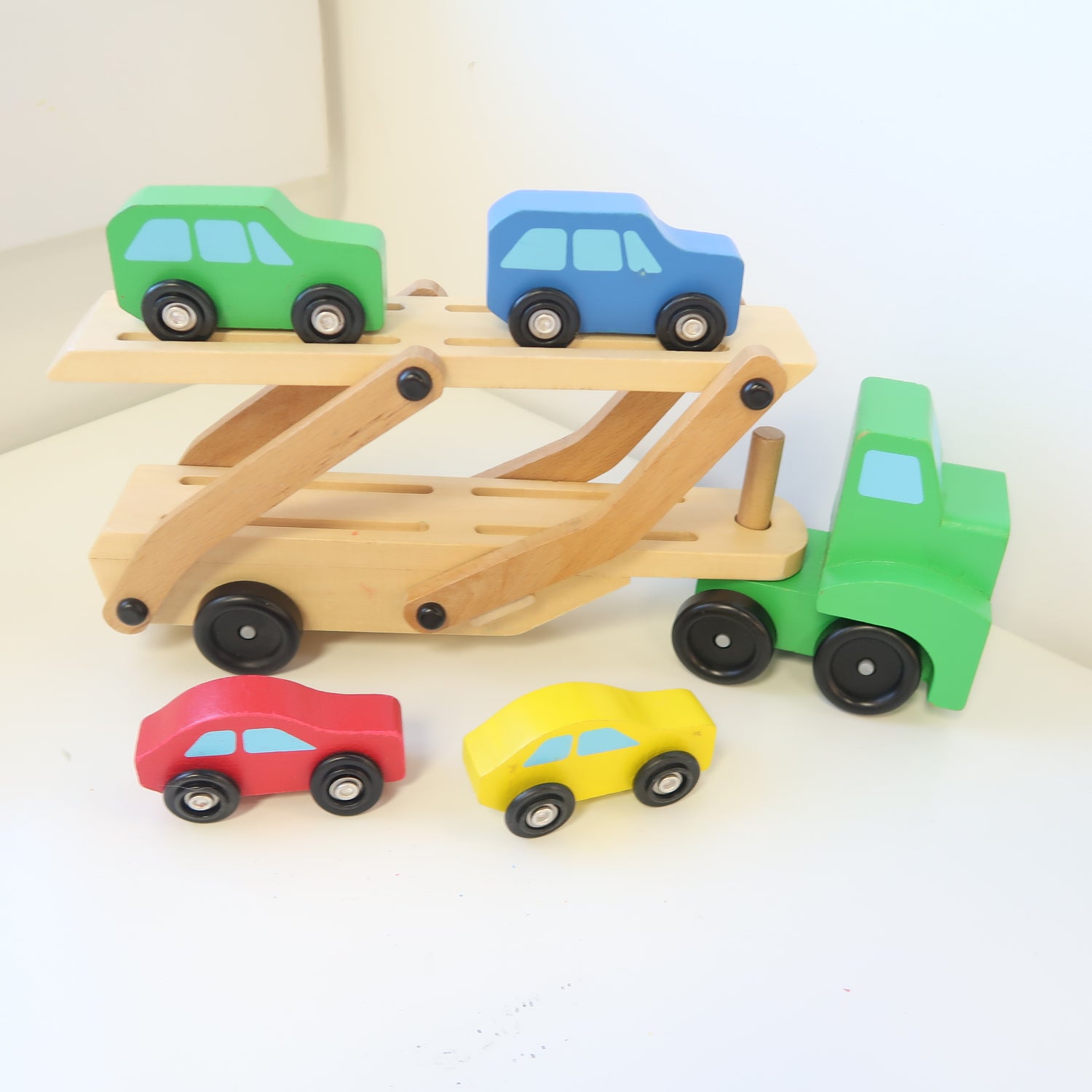 Melissa &amp; Doug - Car Hauler *no shipping