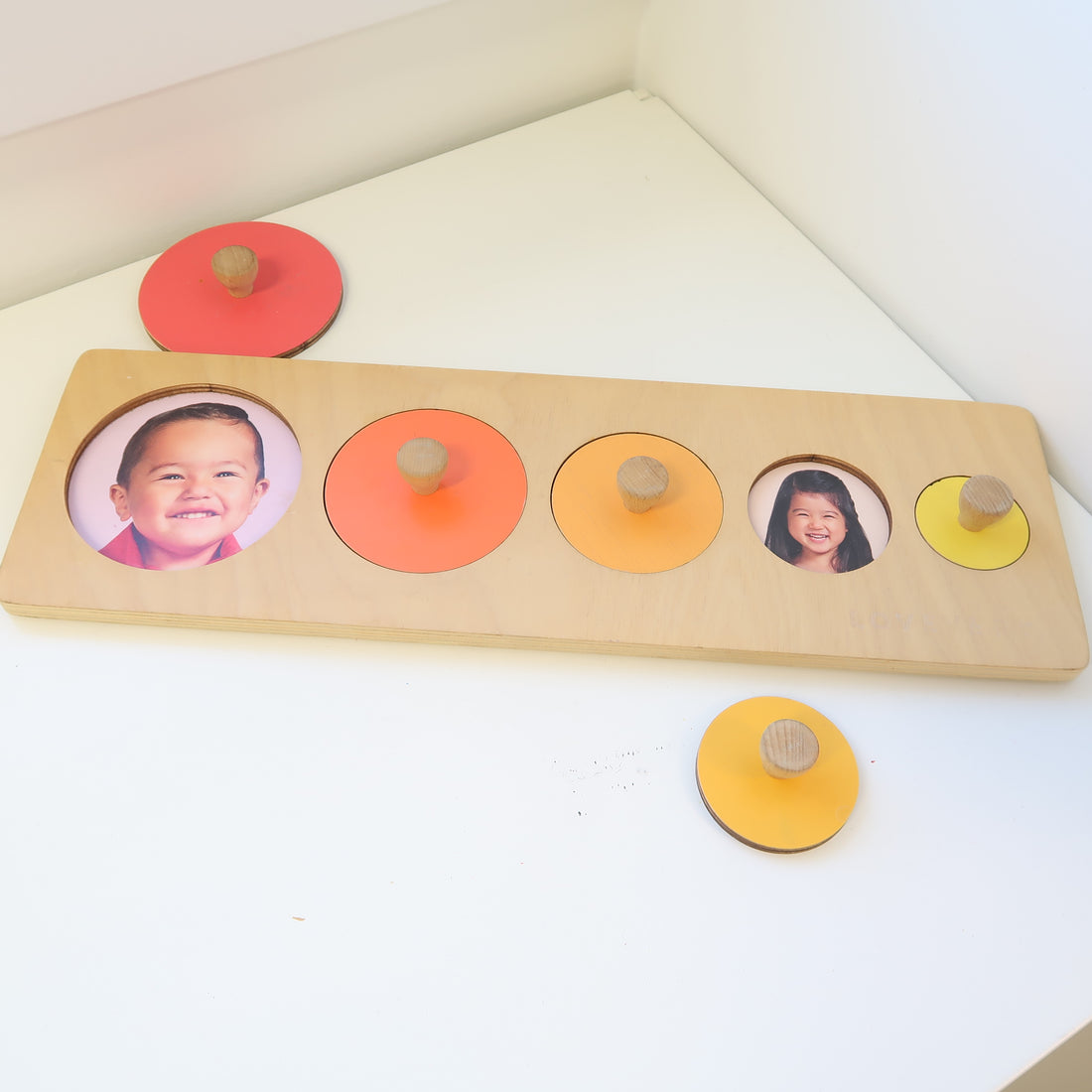 Lovevery - Friends Puzzle