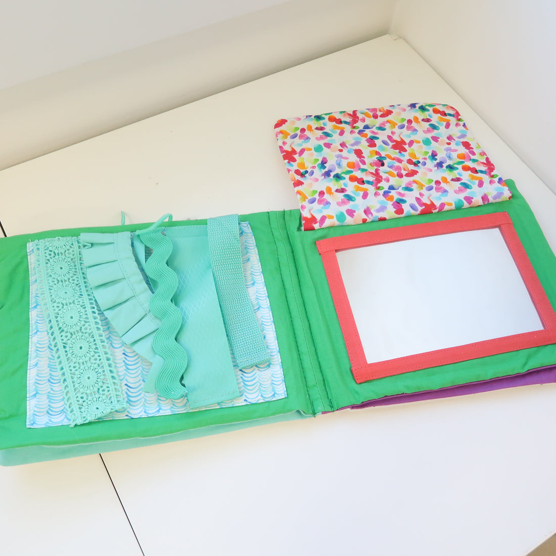 Lovevery - Fabric Sensory Play Book