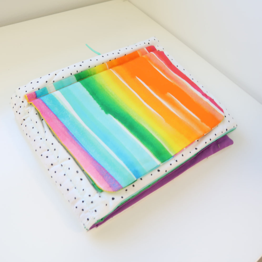 Lovevery - Fabric Sensory Play Book