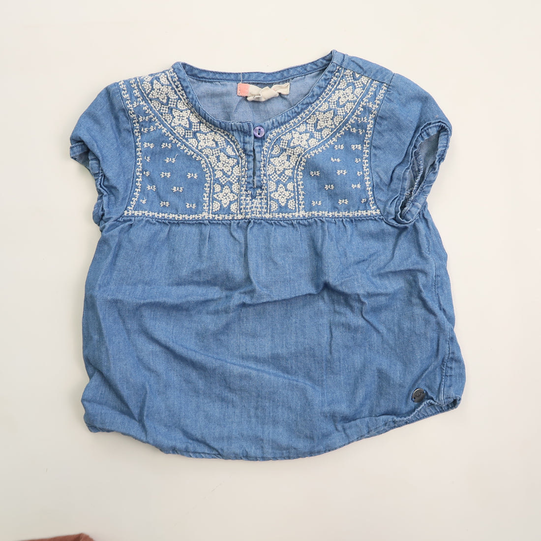 Roxy - T-Shirt (2T) *small tear on seam