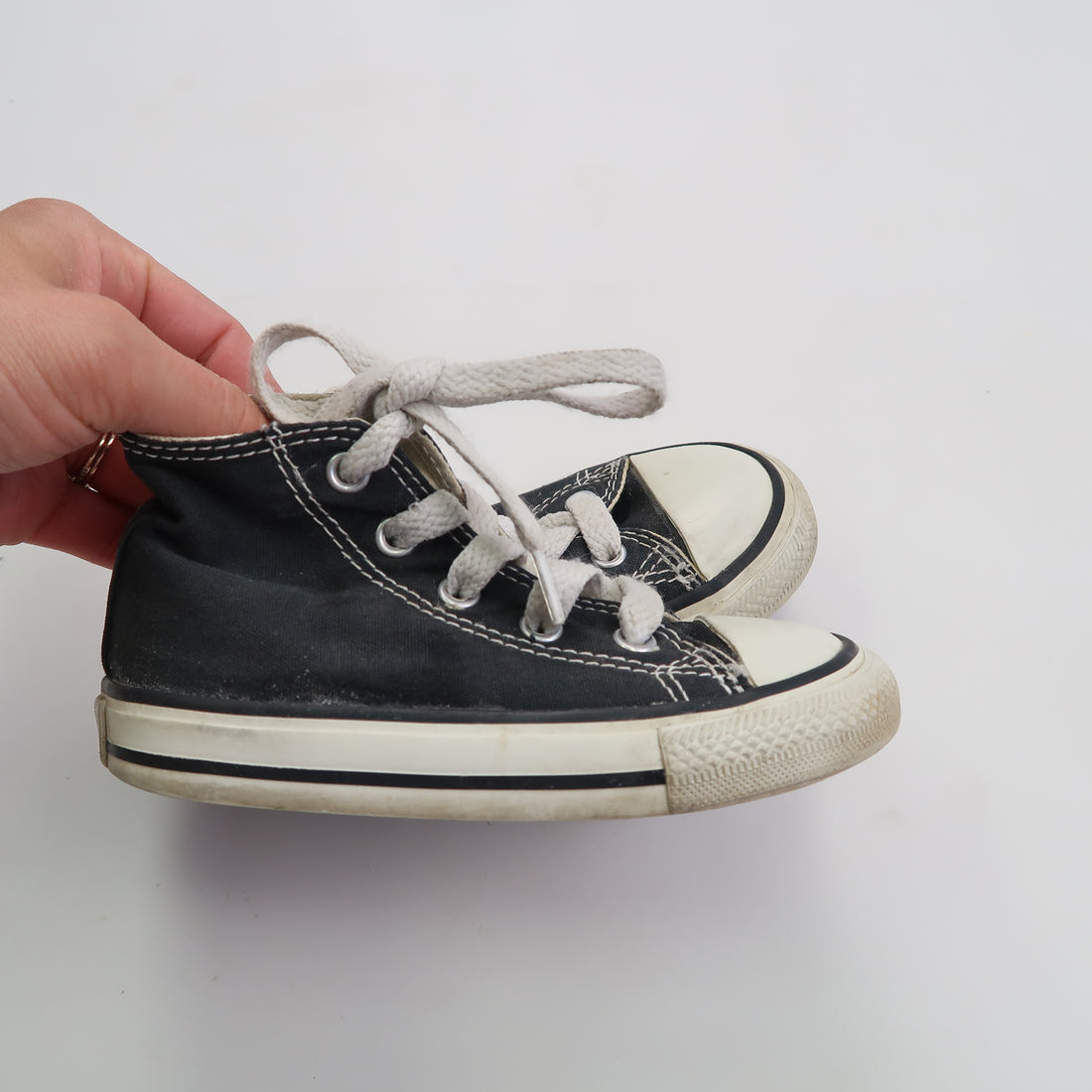 Converse - Shoes (Shoes - 7)