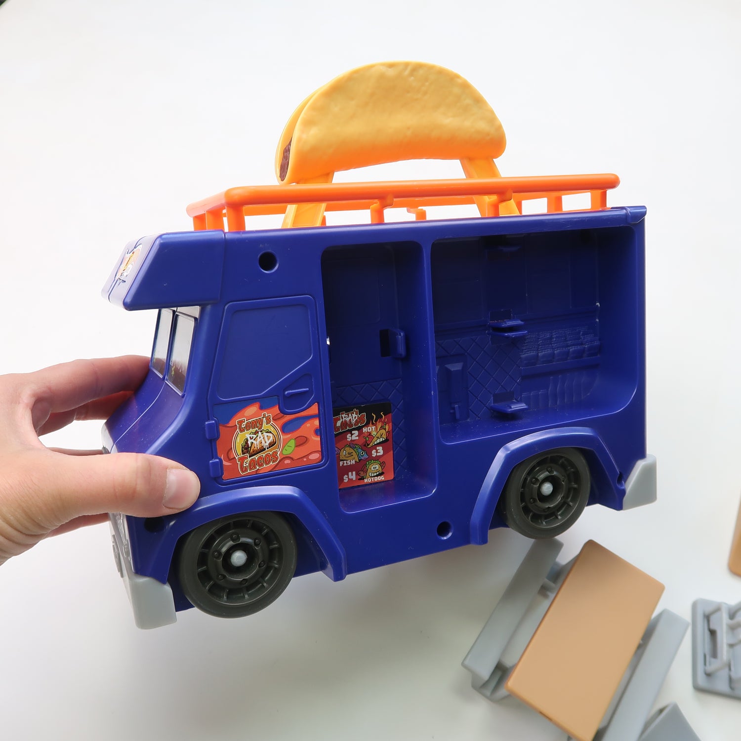 Hot Wheels Skate - Taco Truck Play Case