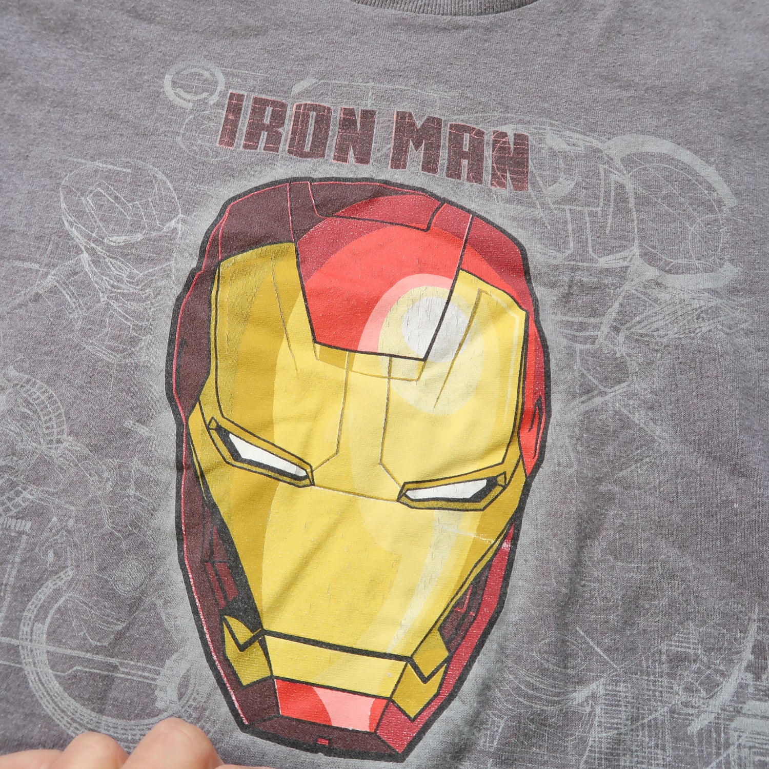 Iron Man - T-Shirt (8Y) *cracking on graphic