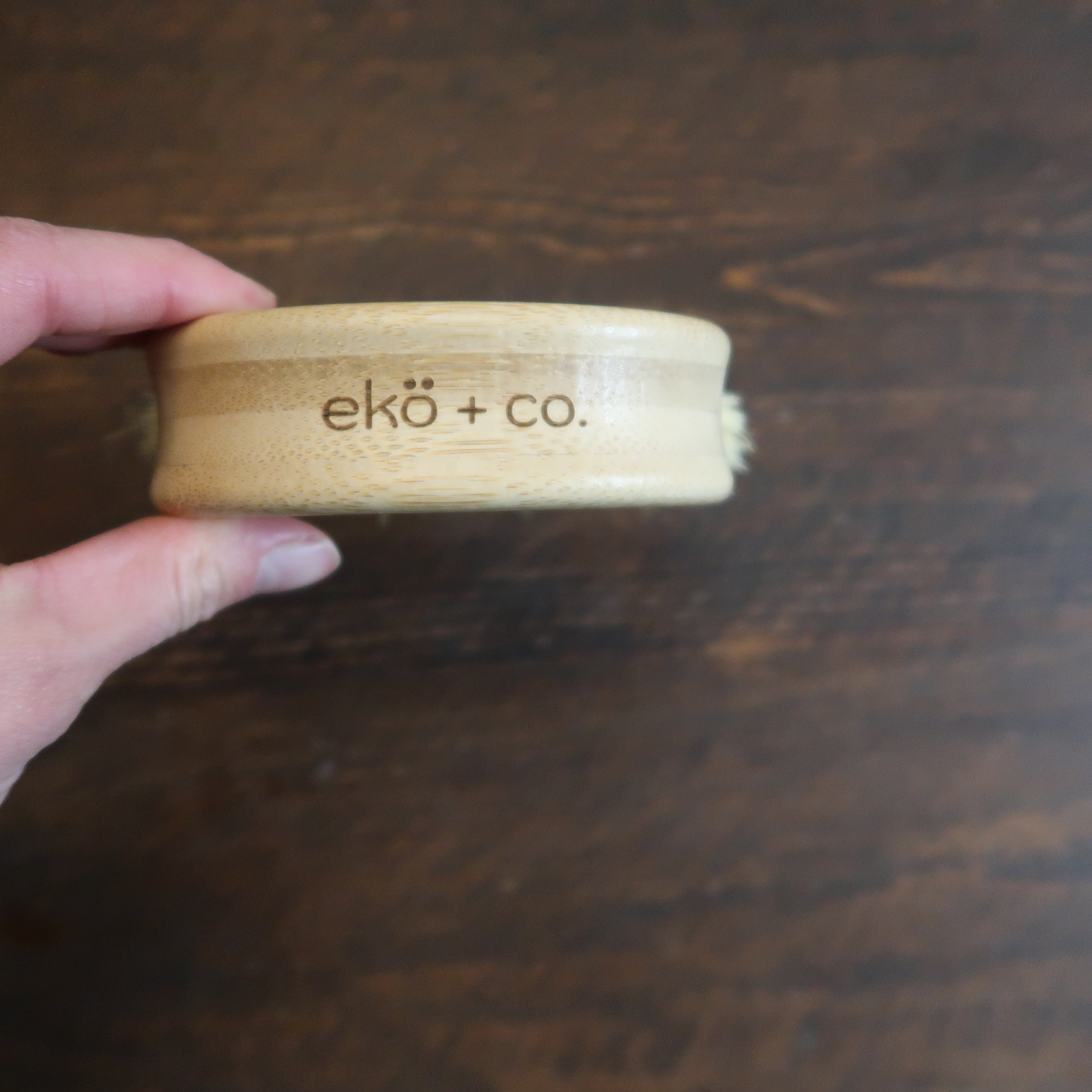 EKO + CO - OVAL SCRUB BRUSH