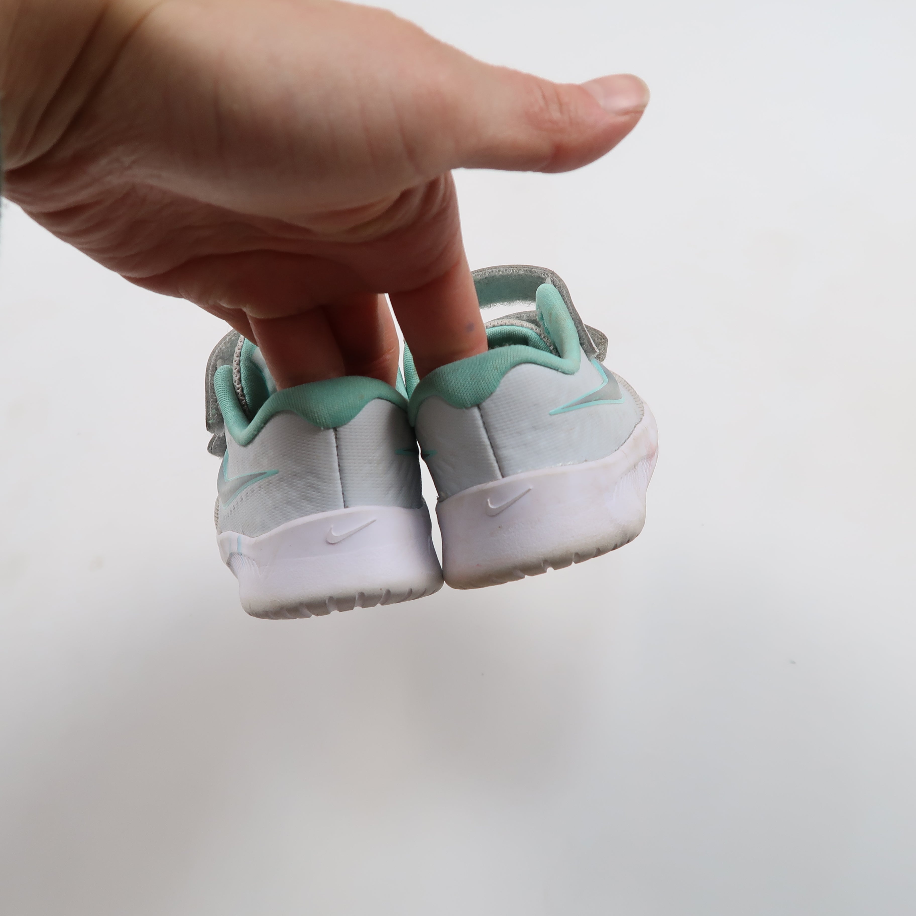Nike - Shoes (Shoes - 7)