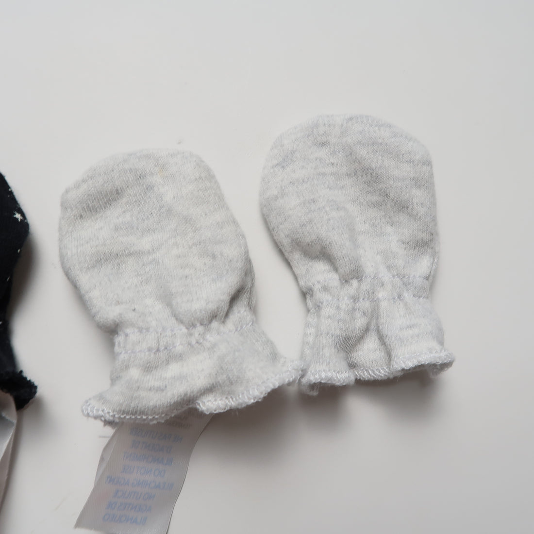 Petit Lem - Scratch Mitts (OS)